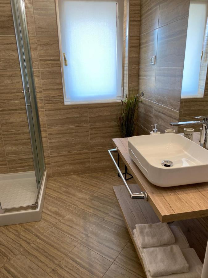 Apartments Maris Umag Eksteriør bilde